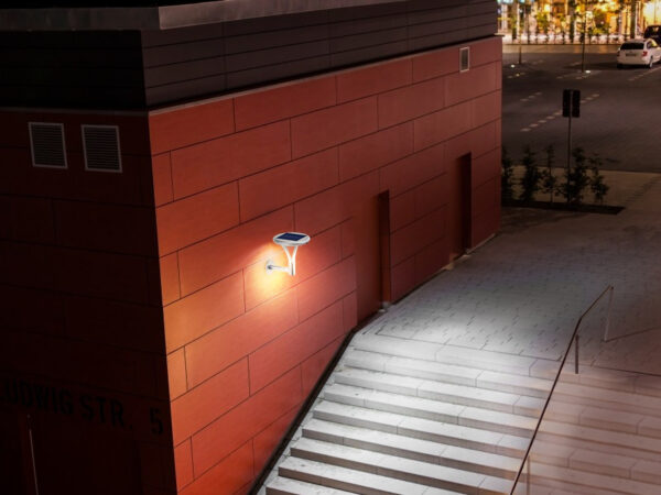 Solar pavement walkway saucer light. with 1900LM. - Image 5