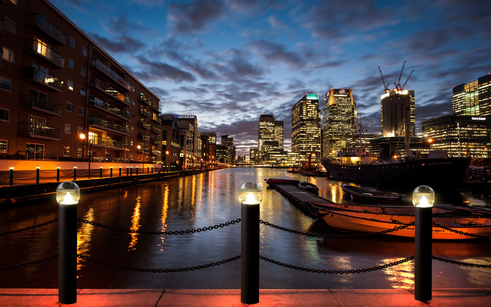 ABL-02 Solar LED bollard/pathway Light (42inch high) - Image 6