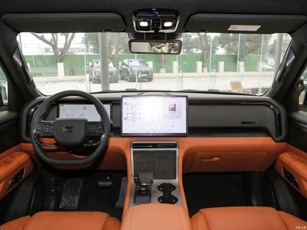GEELY galaxy L7 hybrid 1.5T+3DHT 115km SUV 1300 KM - Image 9